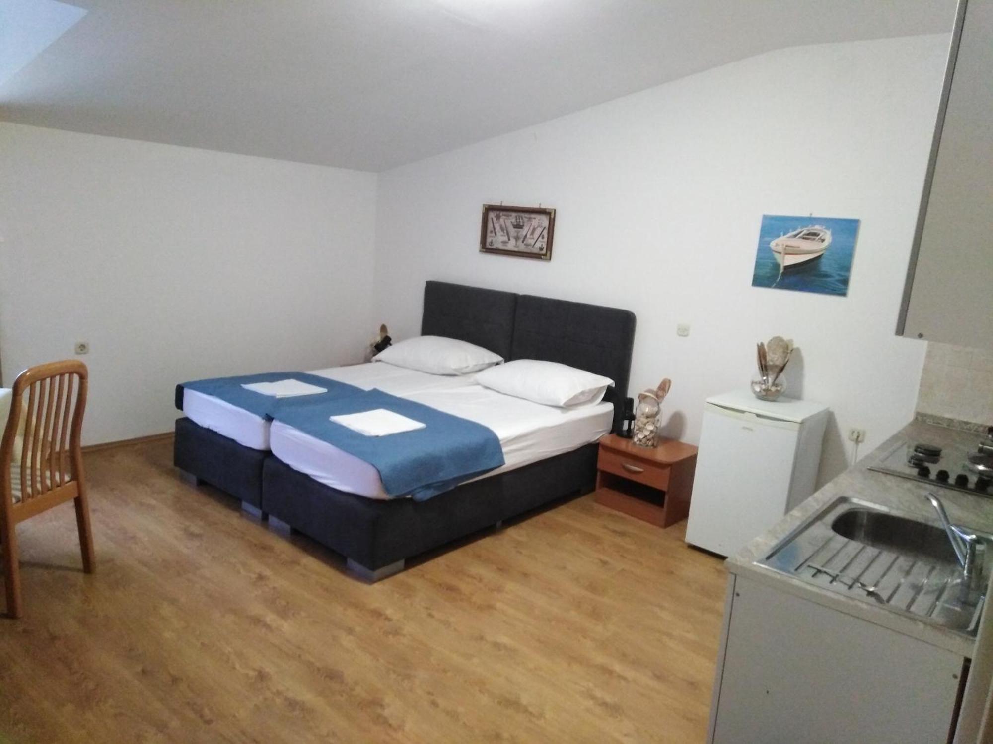 Tonino Apartments Pag Town Εξωτερικό φωτογραφία