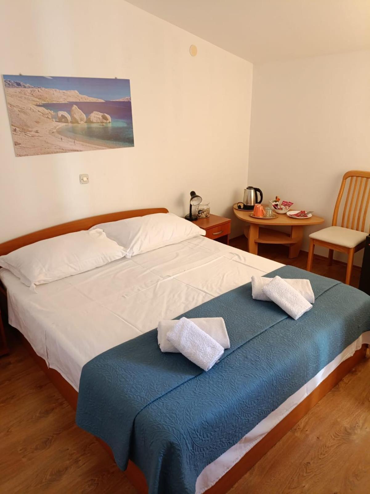 Tonino Apartments Pag Town Εξωτερικό φωτογραφία