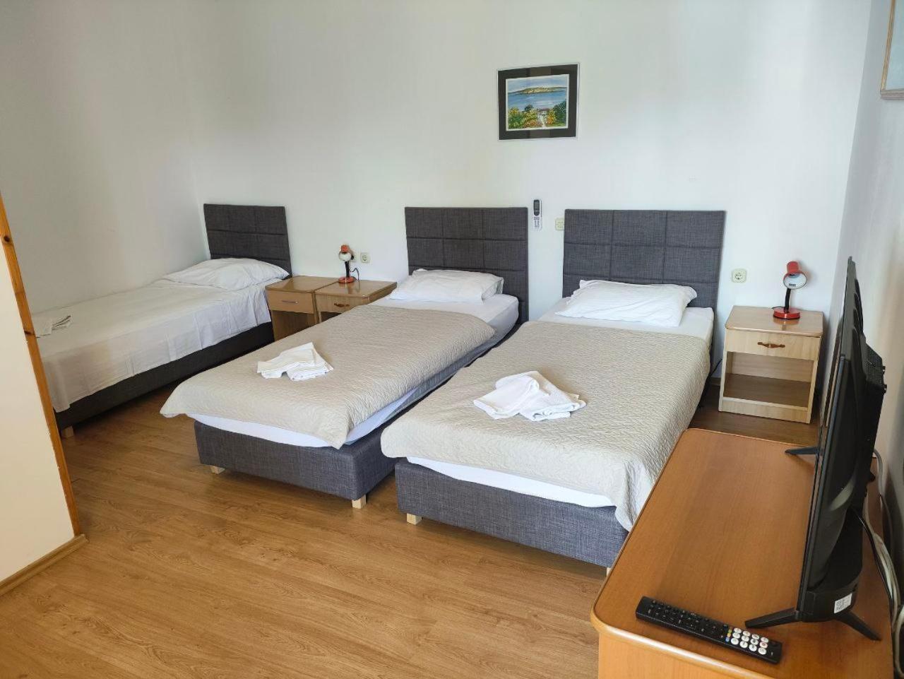 Tonino Apartments Pag Town Εξωτερικό φωτογραφία